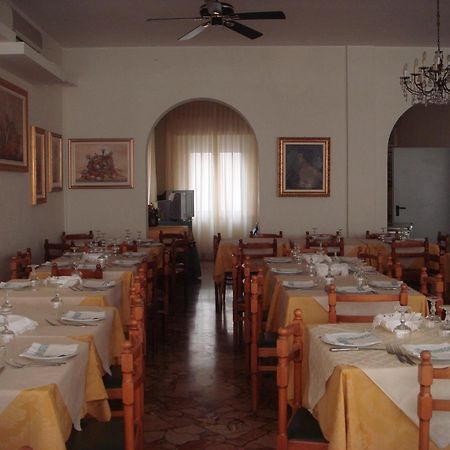 Hotel Arcade Rimini Ngoại thất bức ảnh