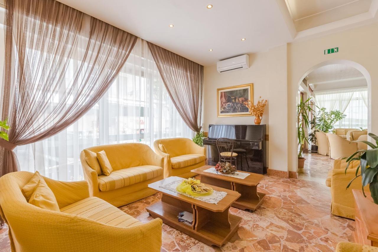 Hotel Arcade Rimini Ngoại thất bức ảnh