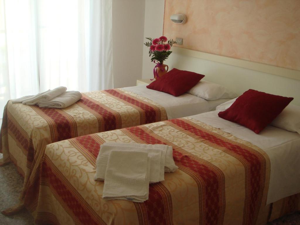 Hotel Arcade Rimini Ngoại thất bức ảnh