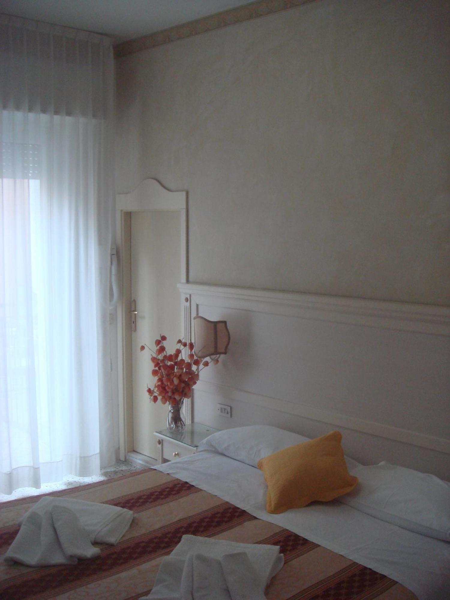 Hotel Arcade Rimini Ngoại thất bức ảnh