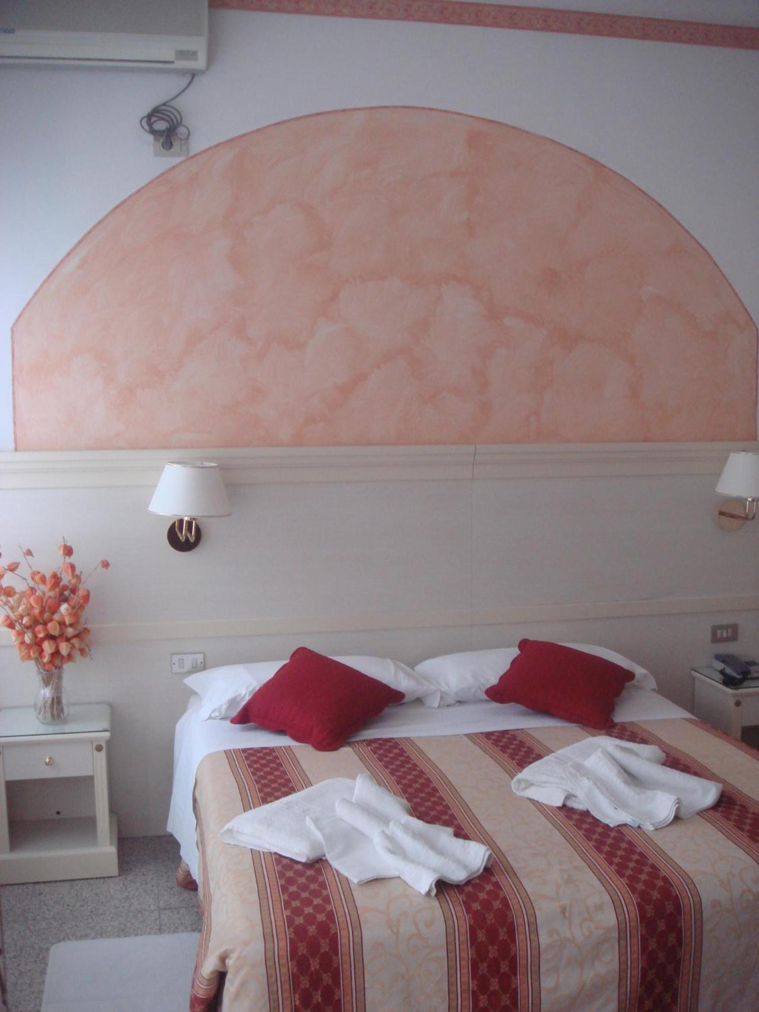 Hotel Arcade Rimini Ngoại thất bức ảnh