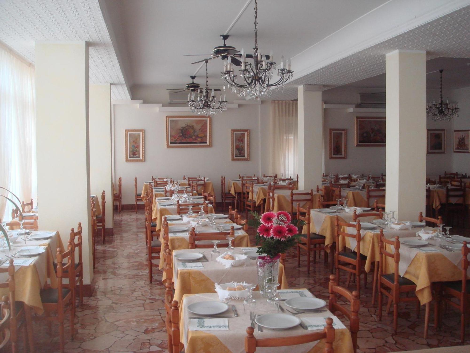 Hotel Arcade Rimini Ngoại thất bức ảnh